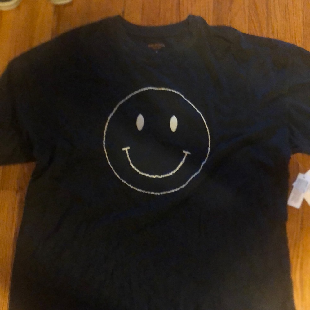 Smiley face short sleeve shirt over size